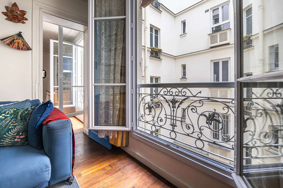 Appartement à PARIS-17E