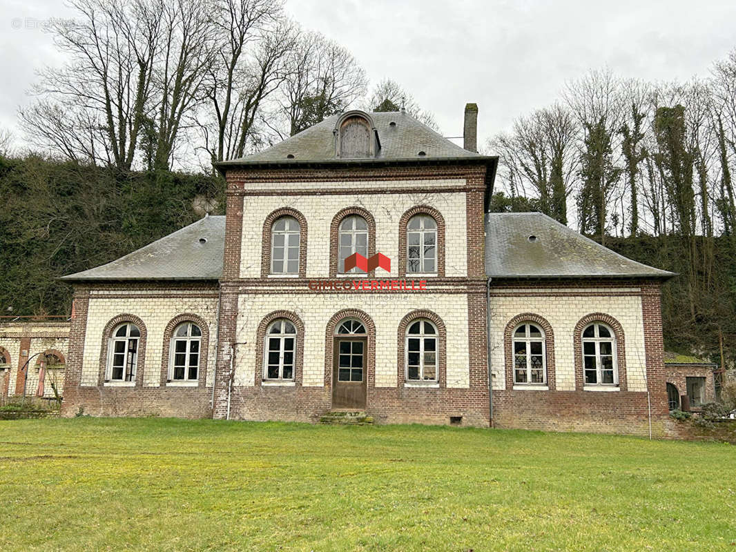 Maison à LE HERON