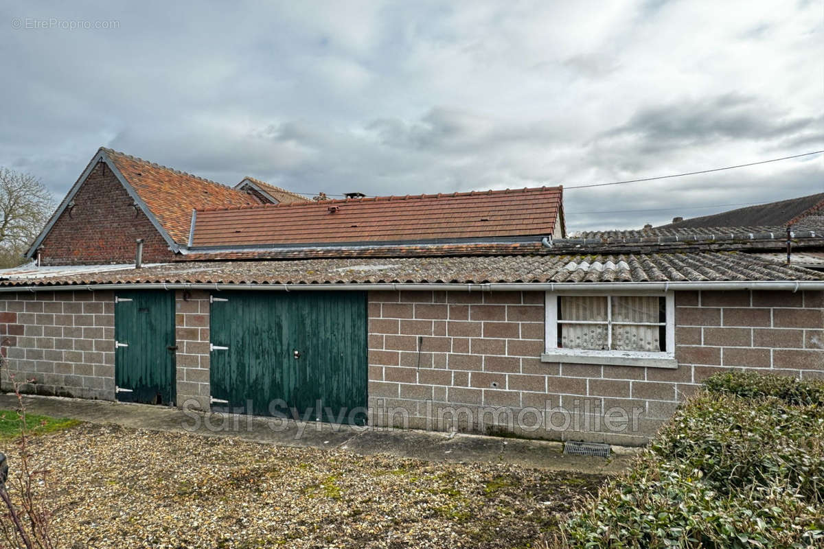 Maison à MILLY-SUR-THERAIN