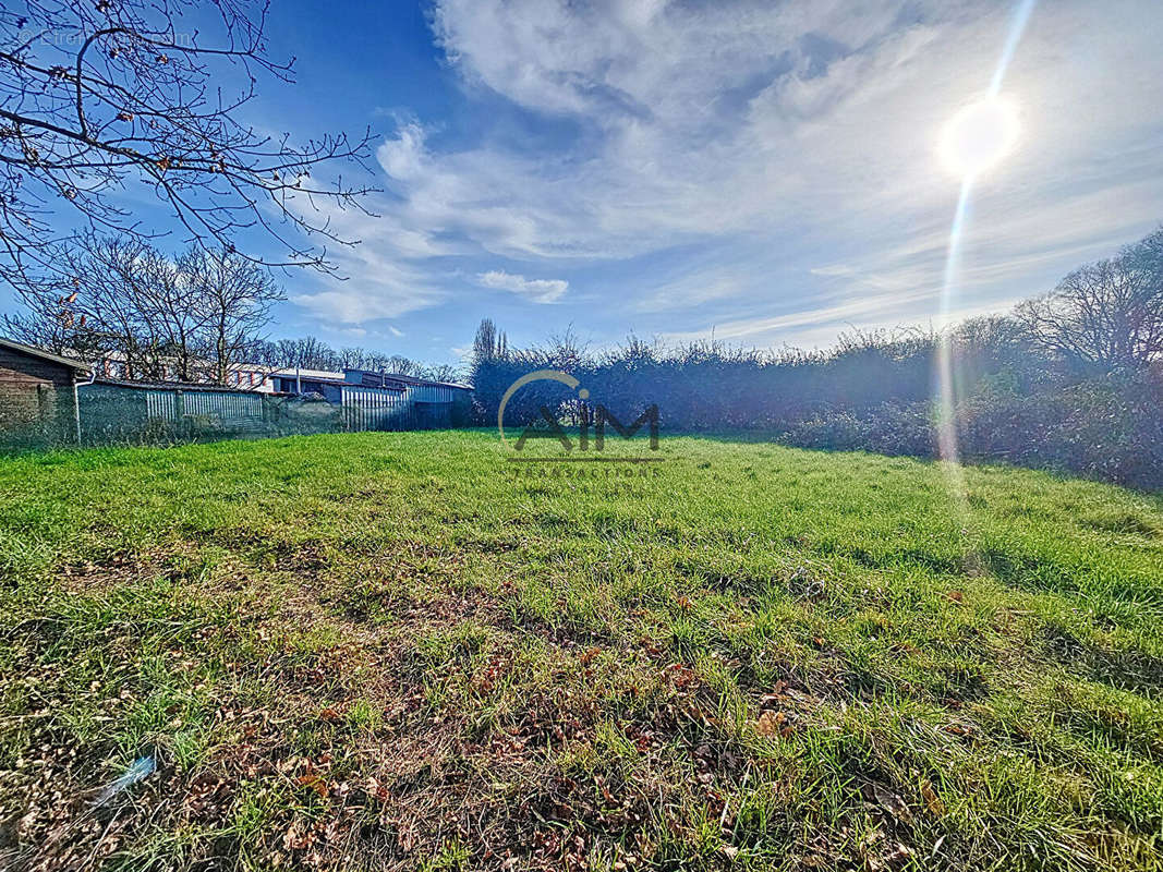 Terrain à JOUE-LES-TOURS