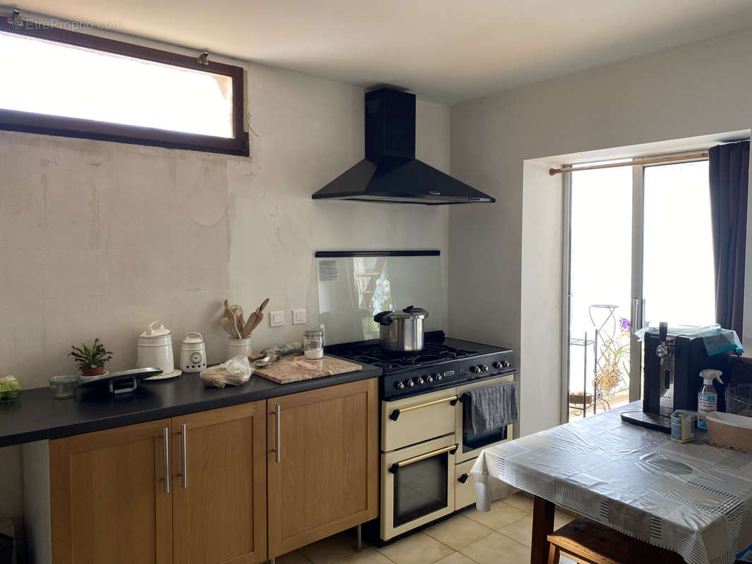 Appartement à CHATEAUNEUF-DE-GADAGNE