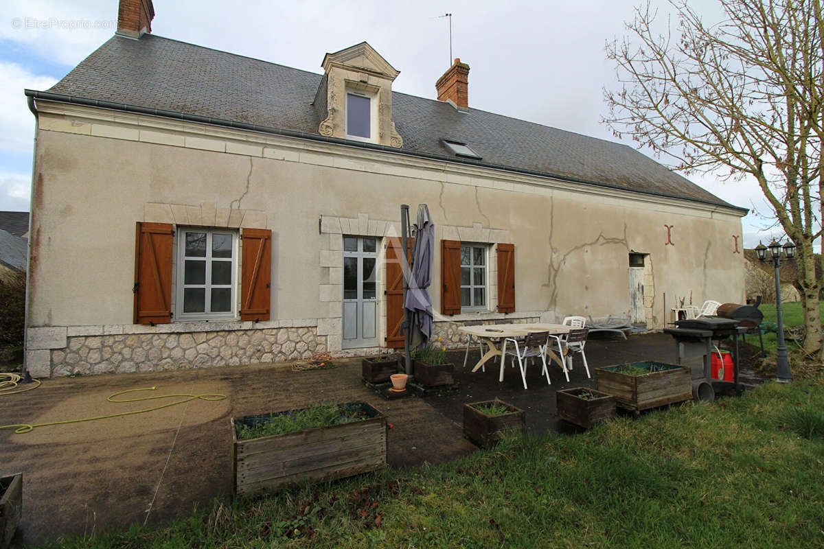 Maison à CONTRES