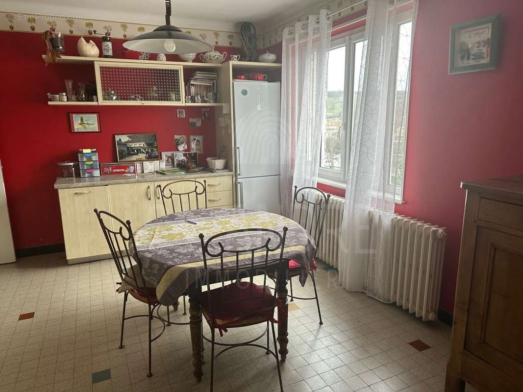 Appartement à COUR-ET-BUIS