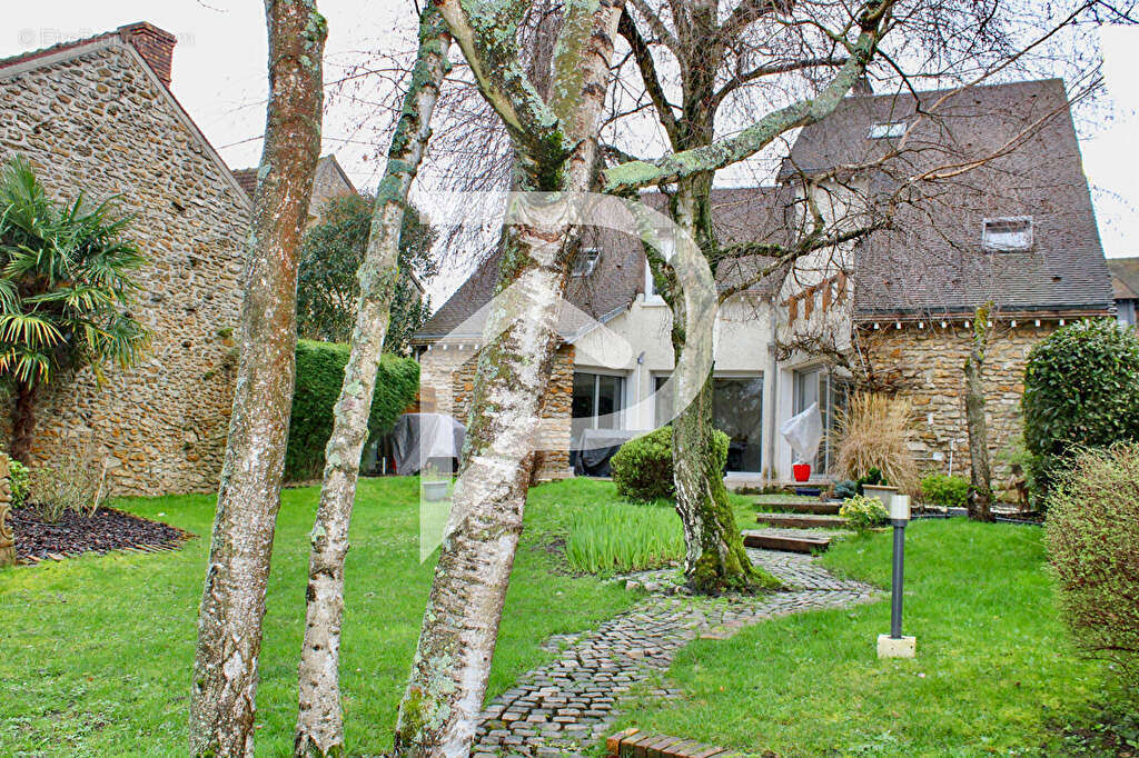 Maison à VIRY-CHATILLON