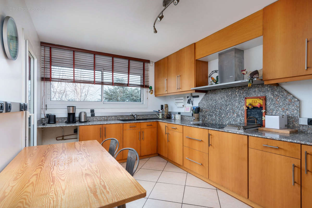 Appartement à LYON-9E