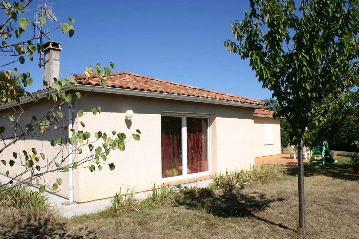 Maison à ESTILLAC