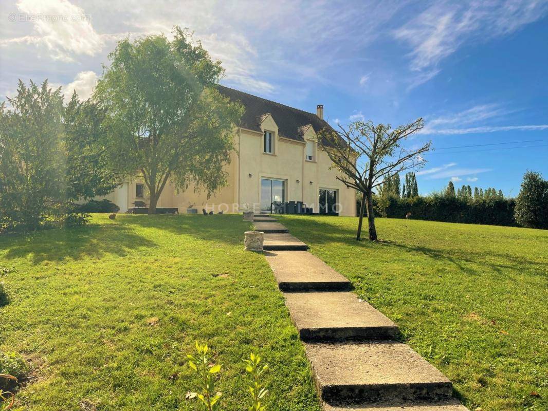 Maison à COULOMMIERS