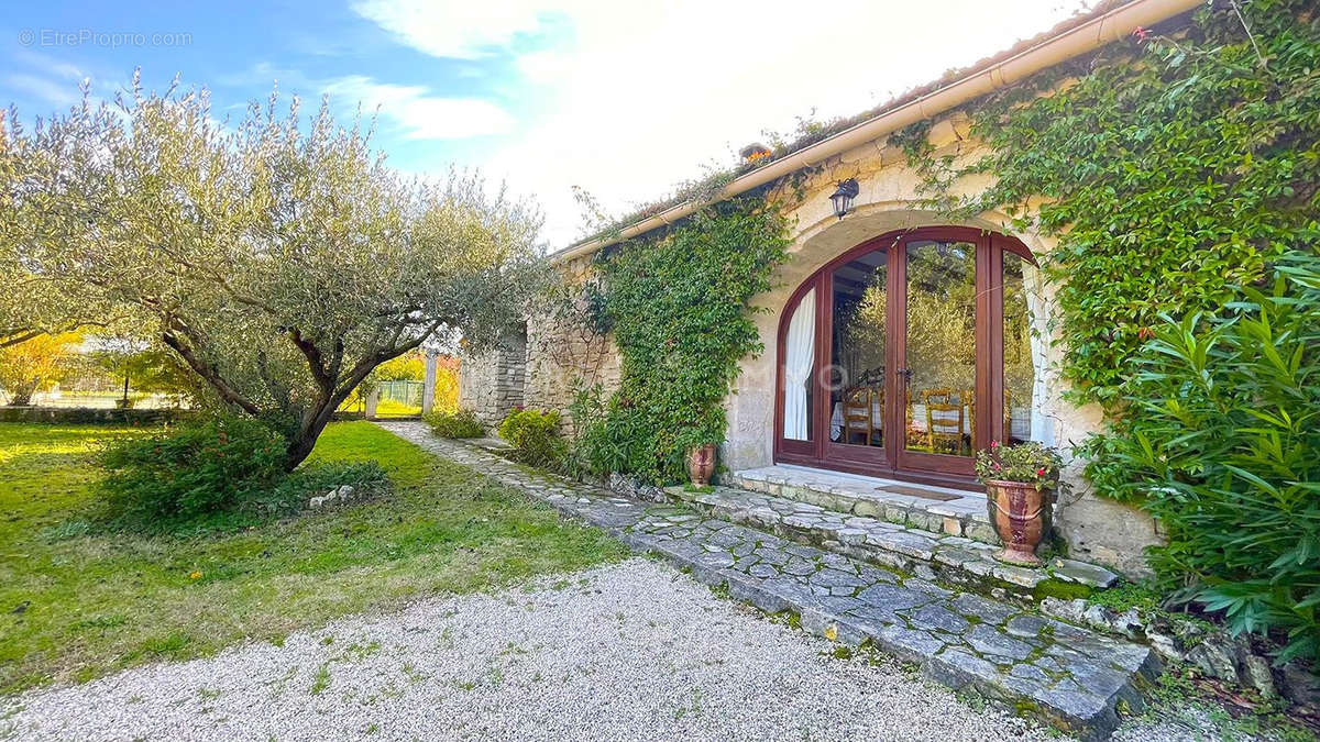 Maison à NIMES