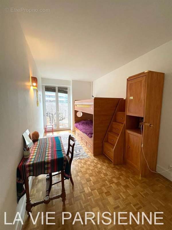 Appartement à PARIS-15E