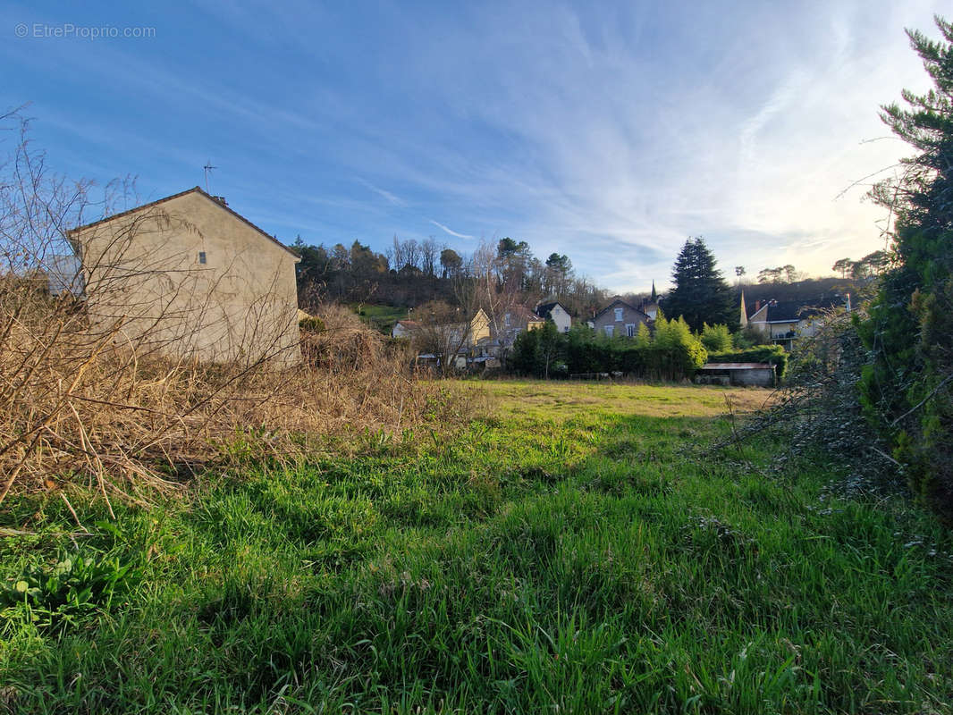 Terrain à BRIVE-LA-GAILLARDE