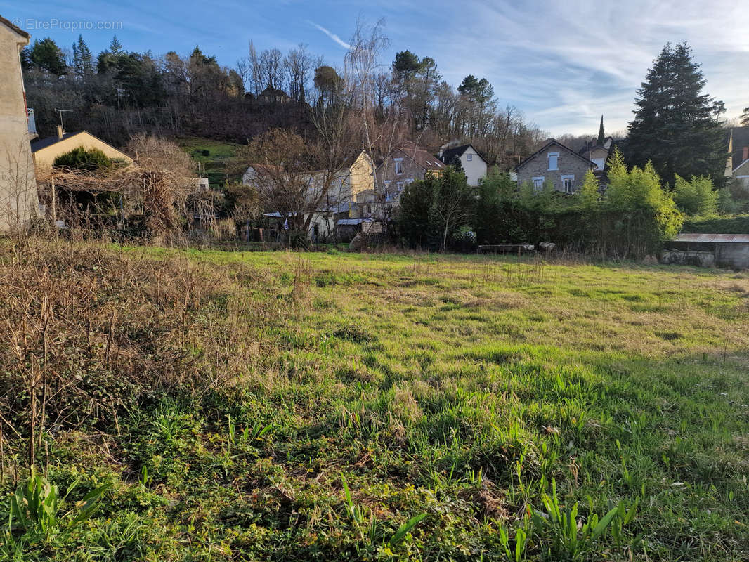 Terrain à BRIVE-LA-GAILLARDE