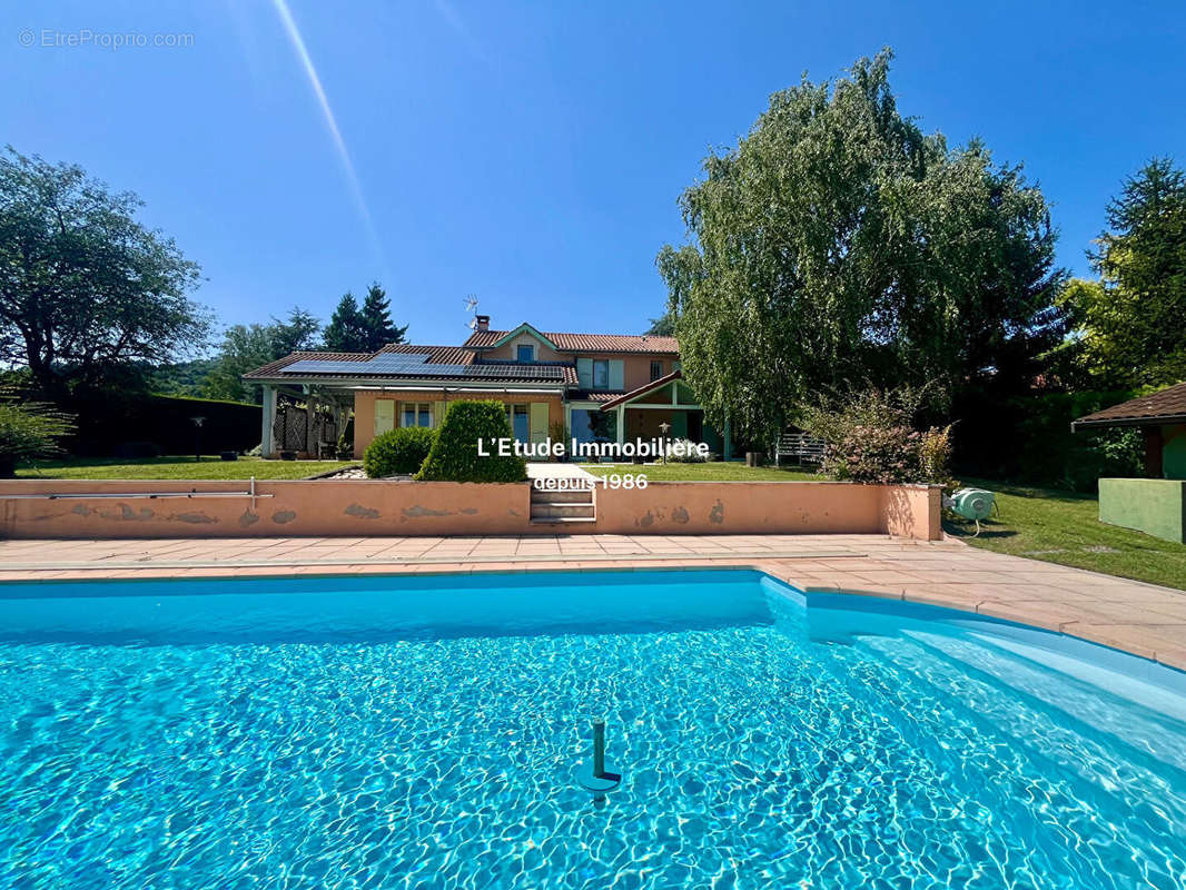 Maison à COLLONGES-AU-MONT-D&#039;OR