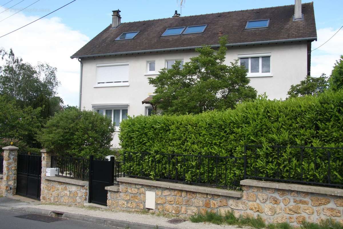 Maison à SAINT-CHERON