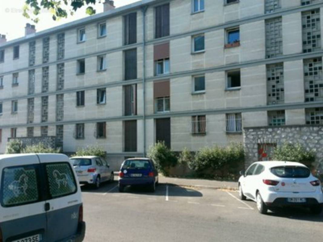 Appartement à SALON-DE-PROVENCE