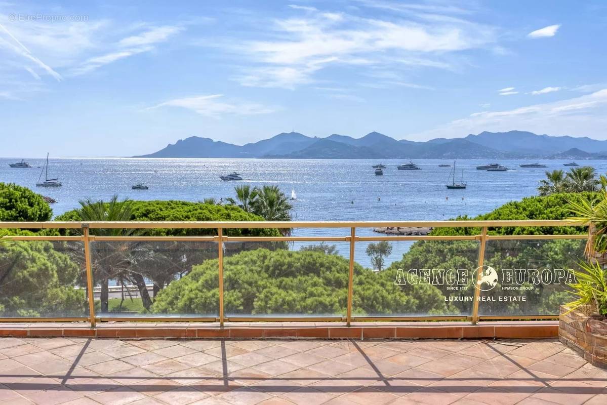 Appartement à CANNES