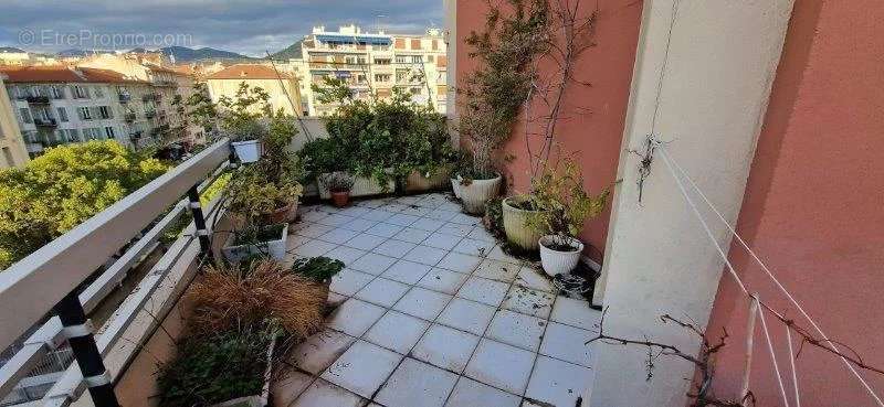 Appartement à NICE