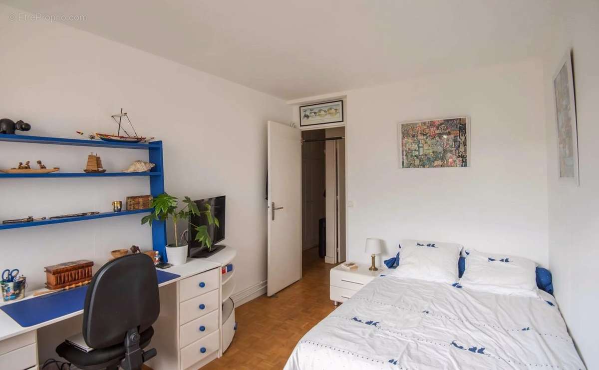 Appartement à BUC