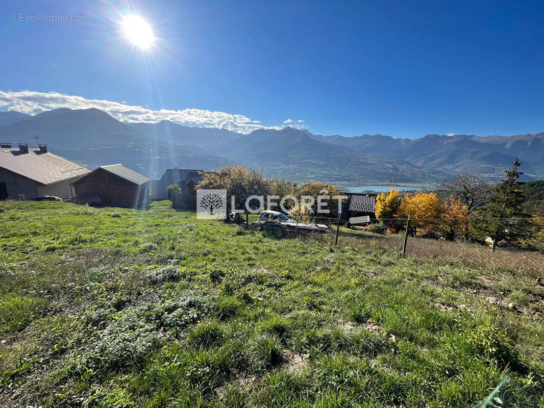 Terrain à EMBRUN