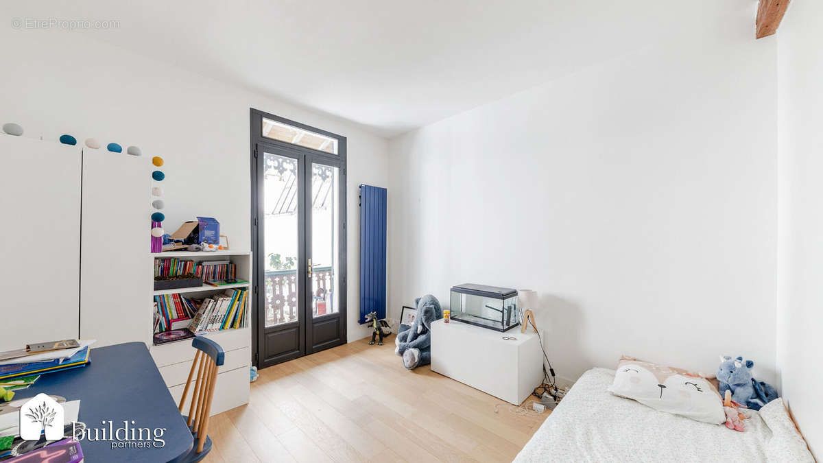 Appartement à LEVALLOIS-PERRET