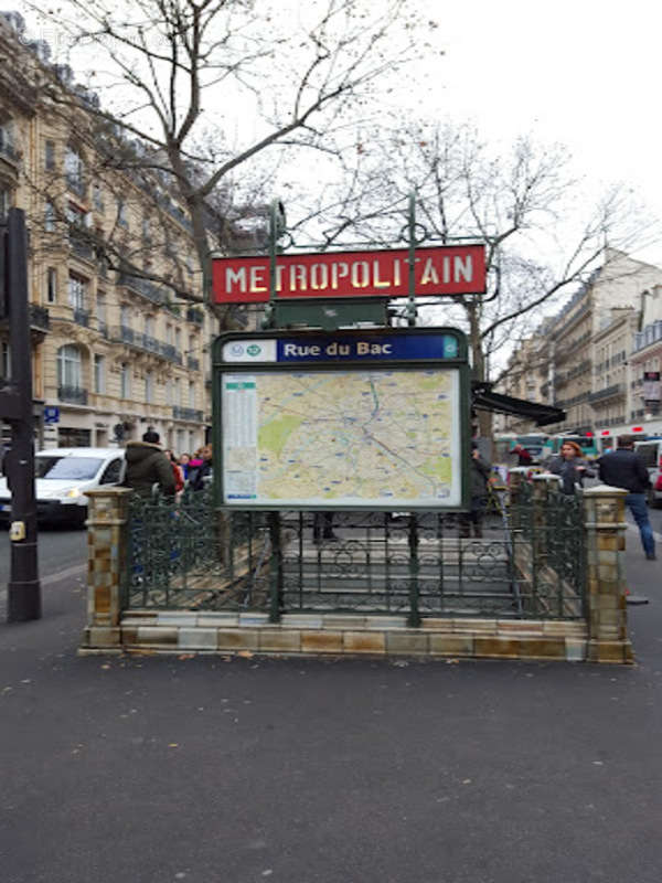 Appartement à PARIS-7E