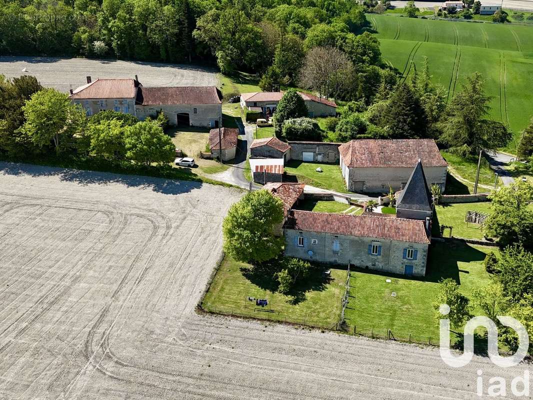 Photo 4 - Maison à SAINT-MARTIAL