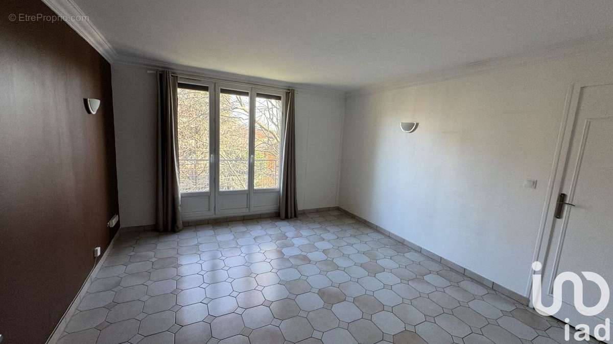 Photo 2 - Appartement à PIERREFITTE-SUR-SEINE