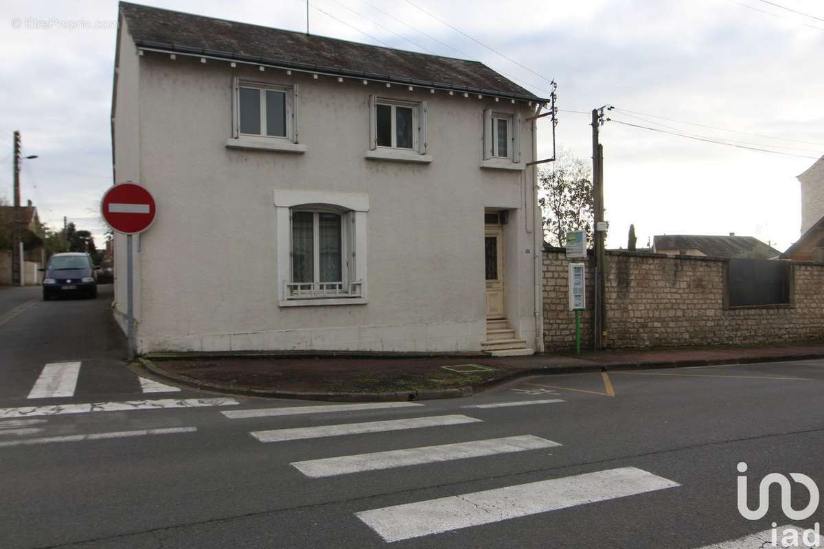 Photo 2 - Maison à CHATELLERAULT