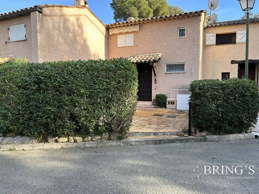 En trée bastidon - Maison à SAINT-RAPHAEL