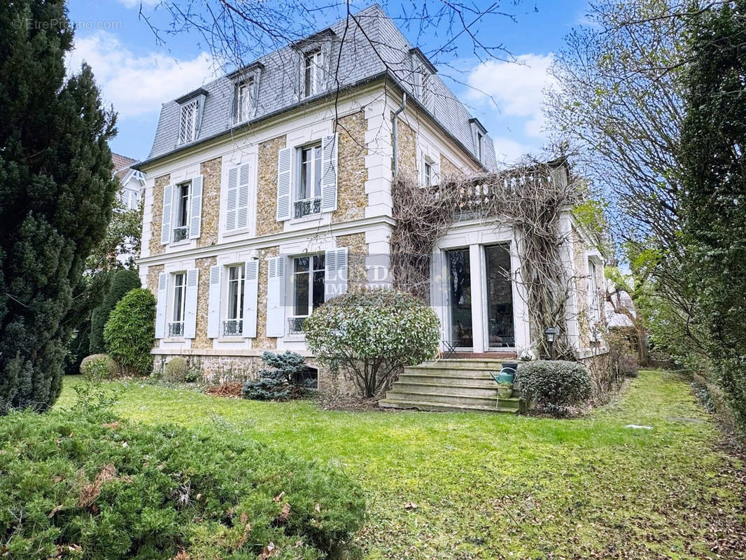 Maison à LE CHESNAY