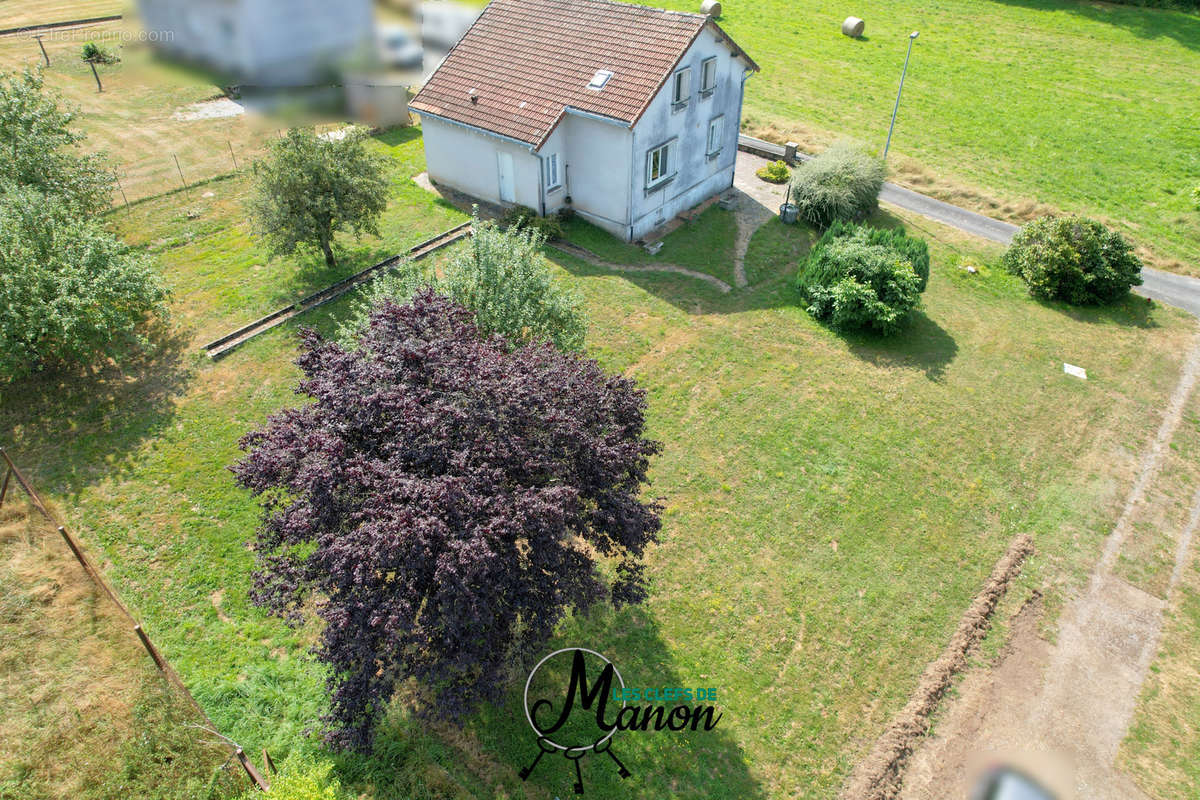 Maison à SAINT-SULPICE-LAURIERE