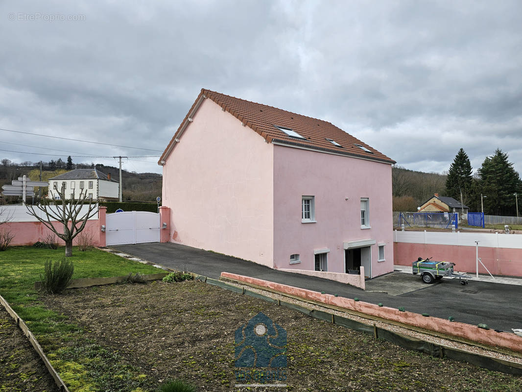 Maison à SAINT-ELOY-LES-MINES