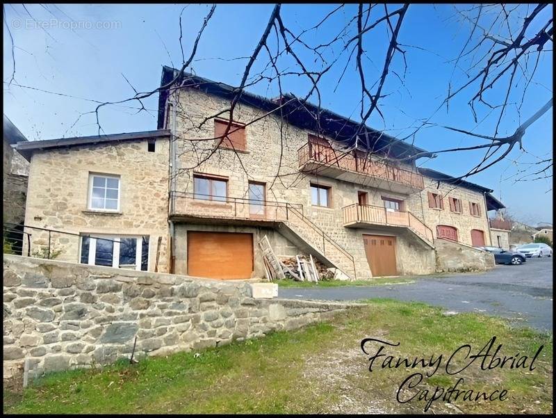 Maison à ROCHEPAULE