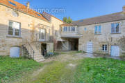 Maison à JOUY-LE-MOUTIER