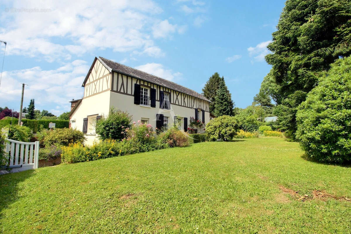 Maison à LE MESNIL-ESNARD