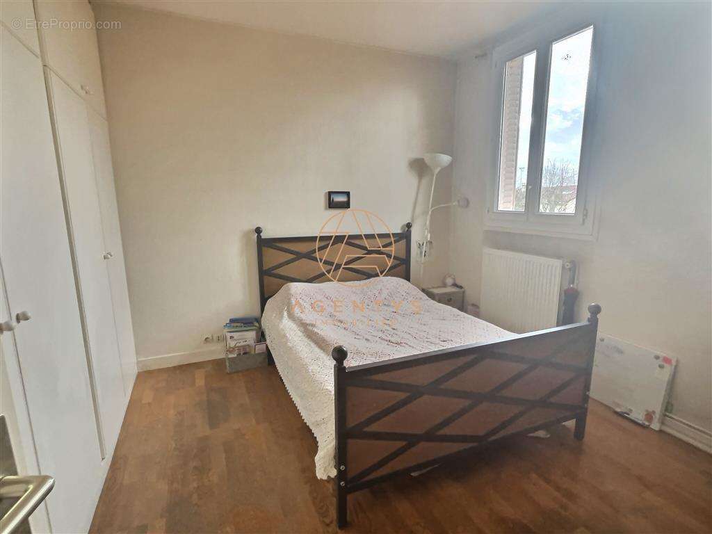 Appartement à SAINT-MAUR-DES-FOSSES