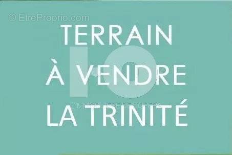 Terrain à LA TRINITE