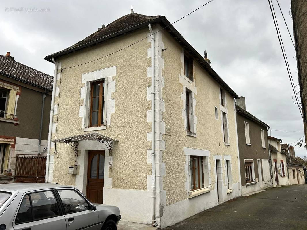 Appartement à CHAILLAC