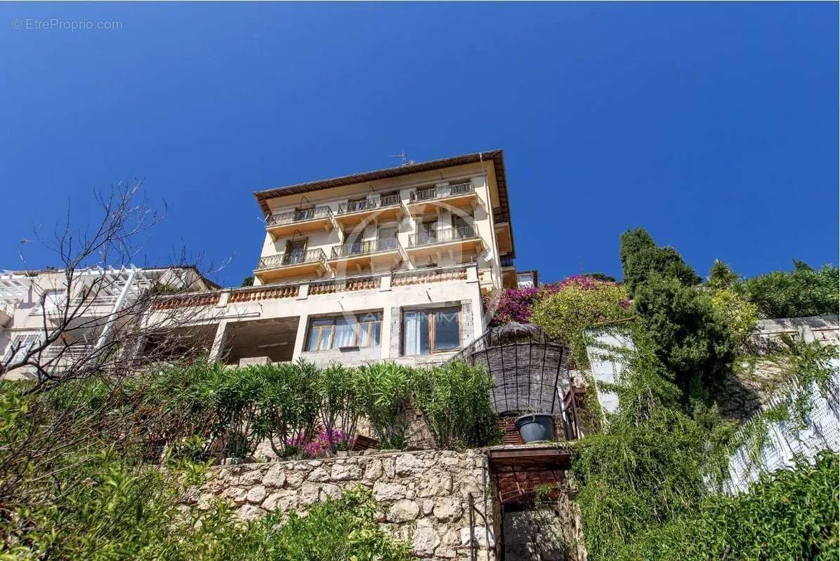 Appartement à ROQUEBRUNE-CAP-MARTIN