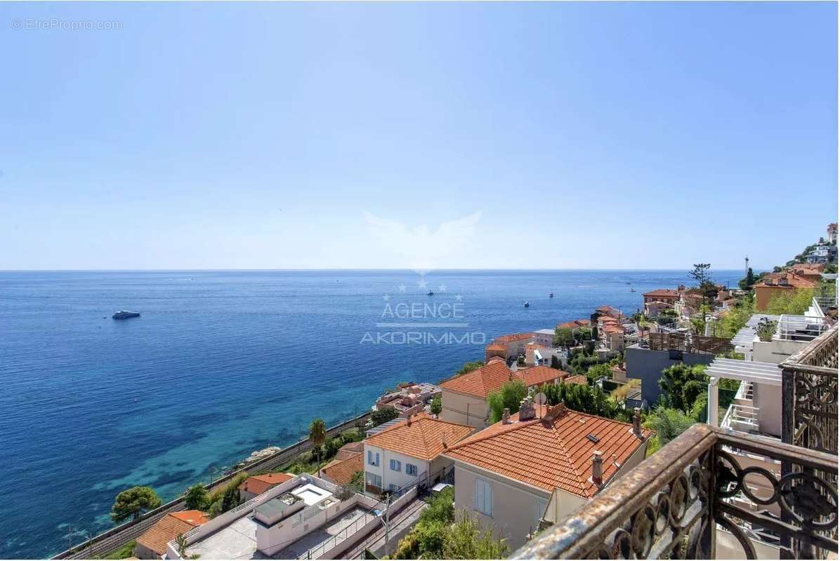 Appartement à ROQUEBRUNE-CAP-MARTIN