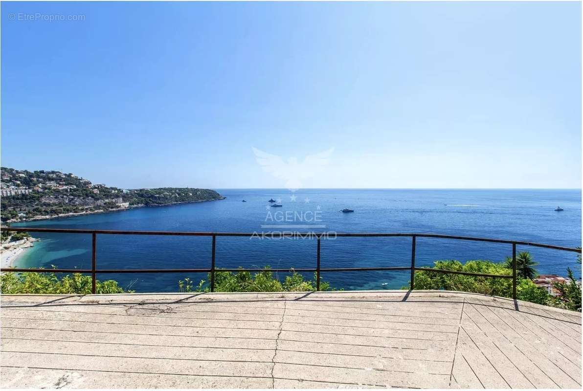 Appartement à ROQUEBRUNE-CAP-MARTIN