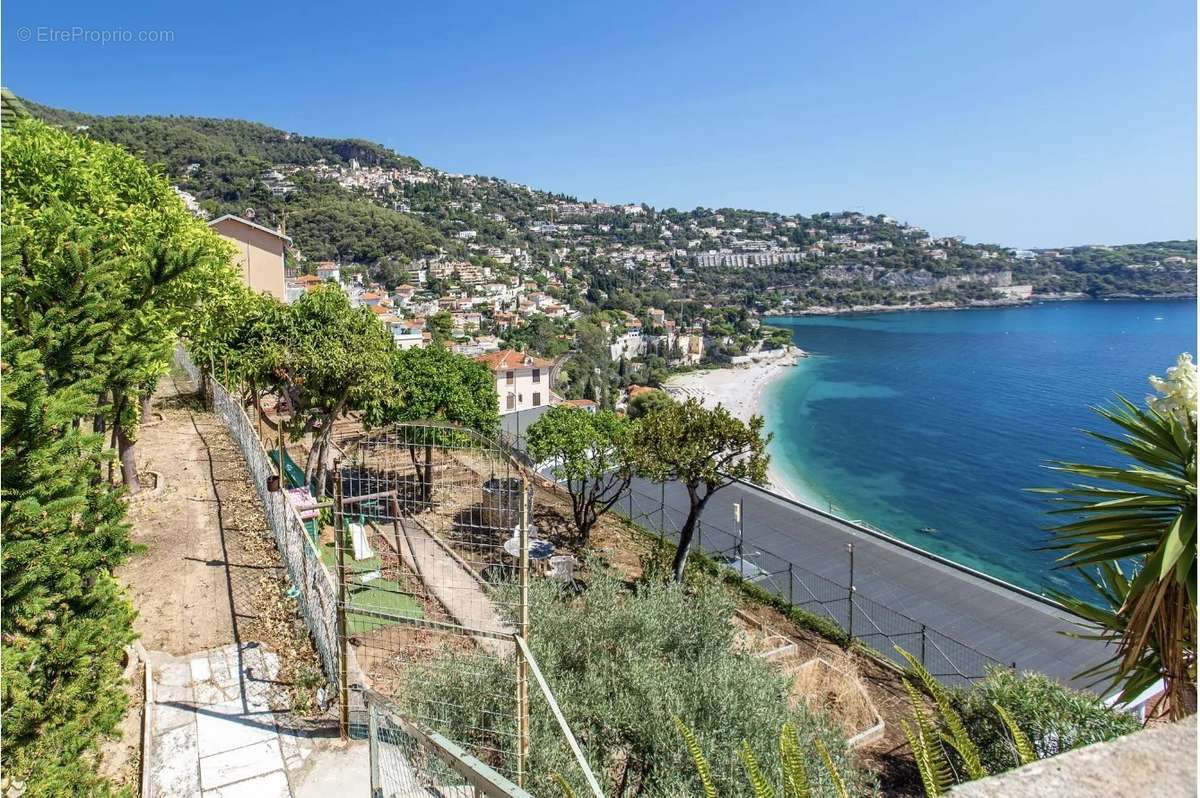 Appartement à ROQUEBRUNE-CAP-MARTIN