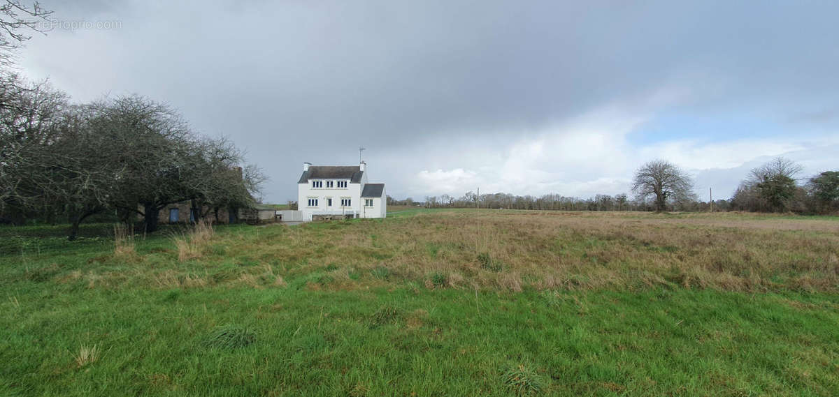 Maison à RIEC-SUR-BELON