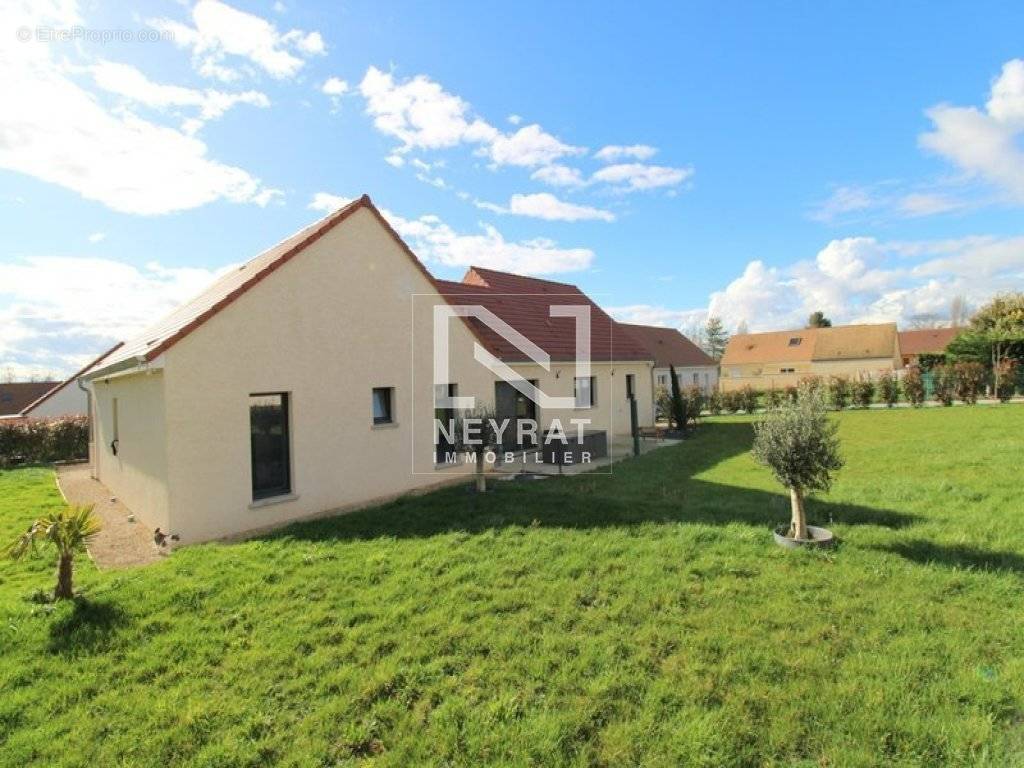 Maison à L&#039;ABERGEMENT-SAINTE-COLOMBE