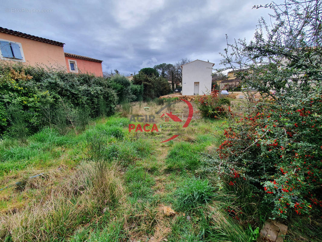 Terrain à FAYENCE