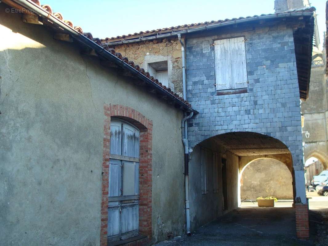 Maison à BOULOGNE-SUR-GESSE