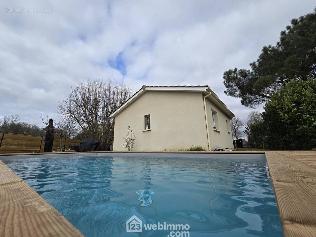 Maison avec piscine - Maison à CASTELNAU-DE-MEDOC