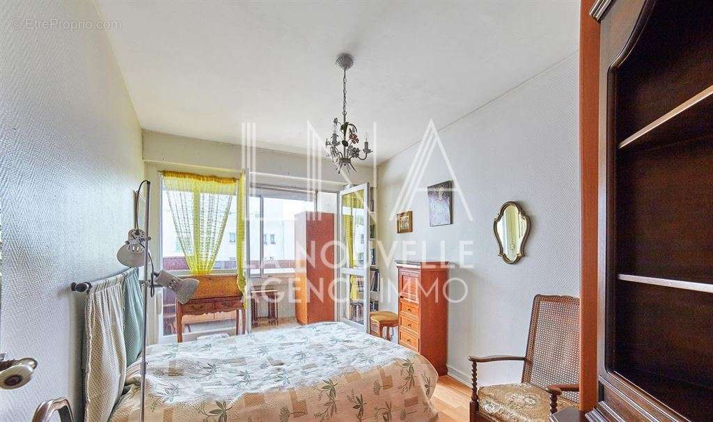 Appartement à PARIS-20E