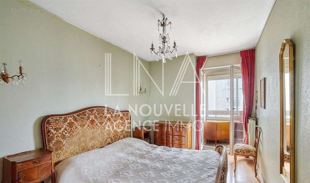 Appartement à PARIS-20E