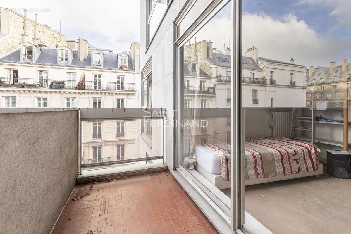 Appartement à PARIS-9E