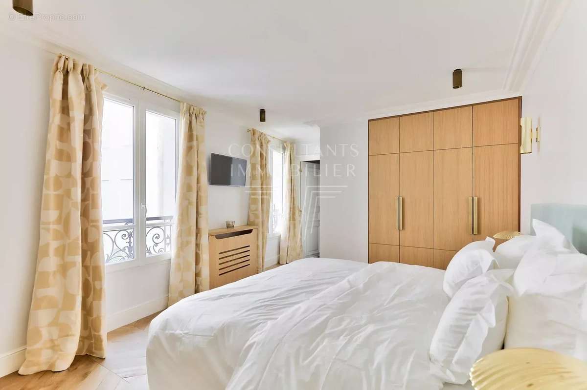 Appartement à PARIS-6E